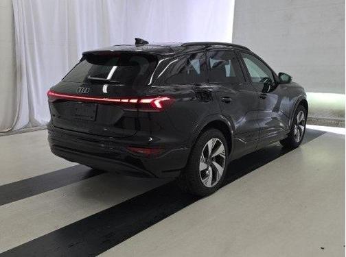 2025 Audi Q6 e-tron Premium
