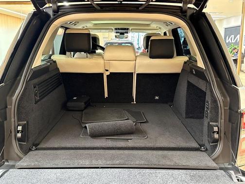 2022 Land Rover Range Rover P525 HSE Westminster