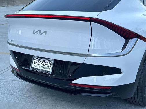 2025 Kia EV6 Wind