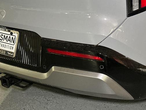 Wolf Gray 2026 Kia EV9 Land