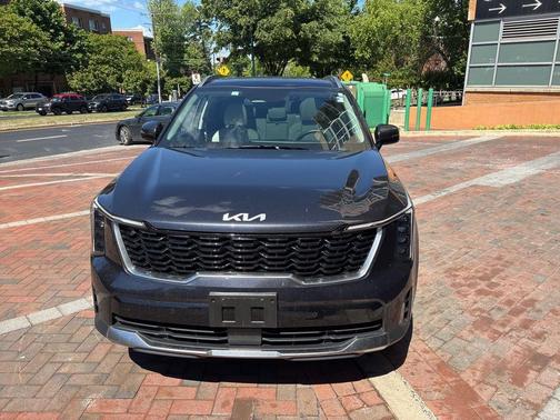 Metal 2025 Kia Sorento S