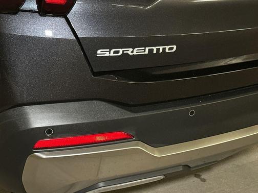 Metal 2025 Kia Sorento S