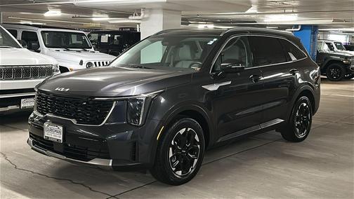 Metal 2025 Kia Sorento S