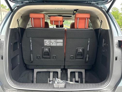 2025 Kia Carnival Hybrid SX