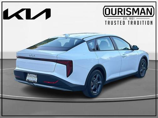 White Pearl 2026 Kia K4 LXS