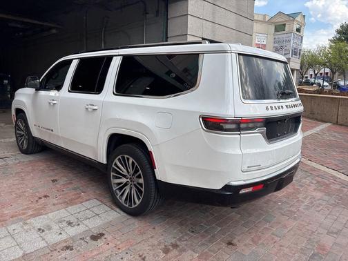 2023 Jeep Grand Wagoneer L Series III