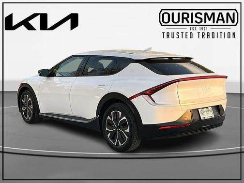 Snow White Pearl 2024 Kia EV6 Light