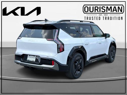 White Pearl 2026 Kia EV9 GT-Line