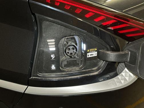 Gravity Blue 2024 Kia EV6 Light