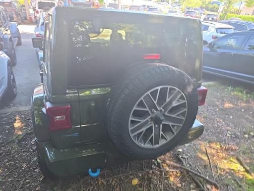 Sarge Green Clearcoat 2024 Jeep Wrangler 4xe High Altitude