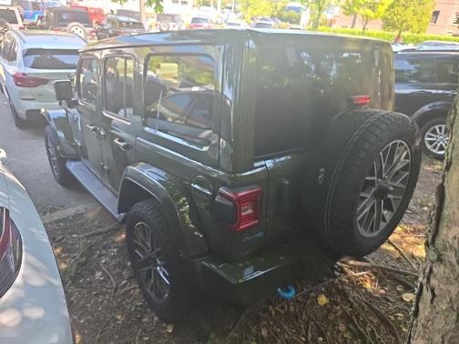 Sarge Green Clearcoat 2024 Jeep Wrangler 4xe High Altitude