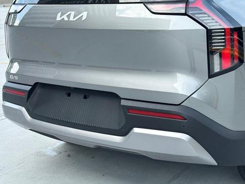 2025 Kia EV9 LIGHT LONG RANGE