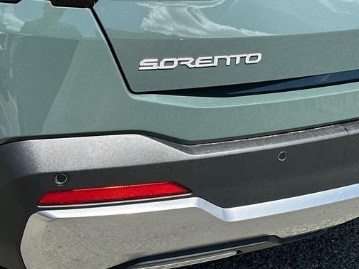 Green 2026 Kia Sorento Hybrid EX