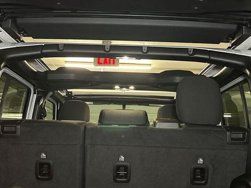 Bright White Clearcoat 2023 Jeep Wrangler 4xe Rubicon