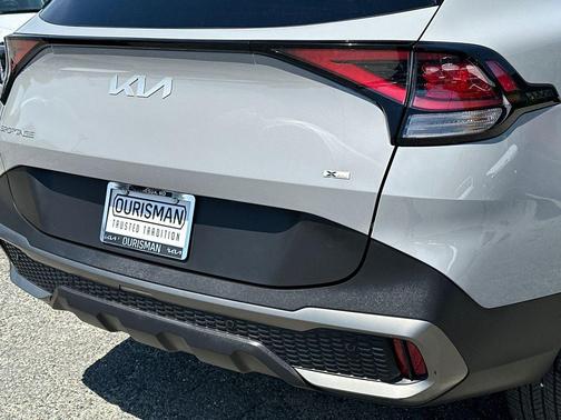Wolf Gray 2024 Kia Sportage X-Line