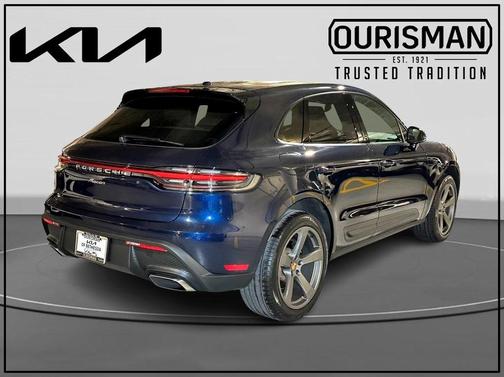 2022 Porsche Macan Base