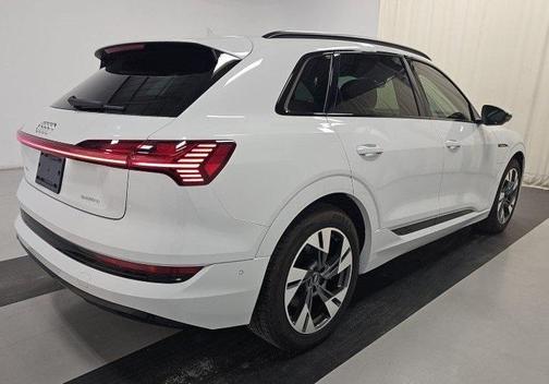 2021 Audi e-tron Premium