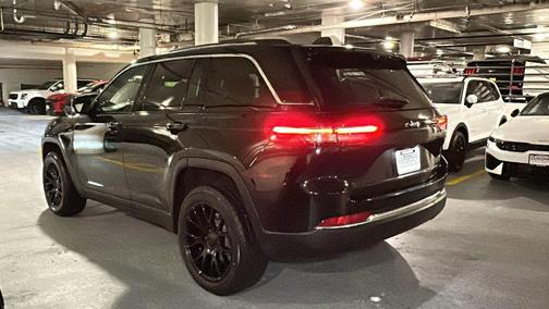 2022 Jeep Grand Cherokee 4xe Base