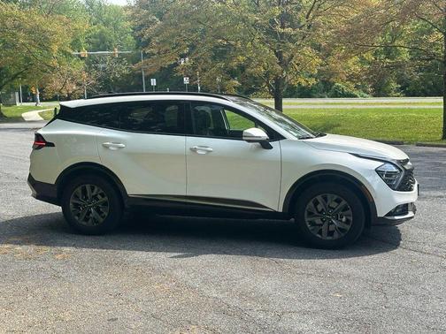 Snow White Pearl 2025 Kia Sportage Hybrid SX-Prestige