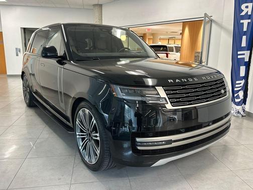 2025 Land Rover Range Rover P530 SE 7 Seat