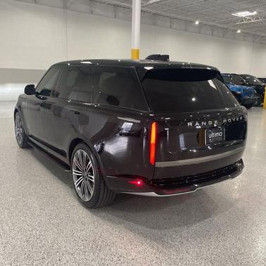 2025 Land Rover Range Rover P530 SE 7 Seat