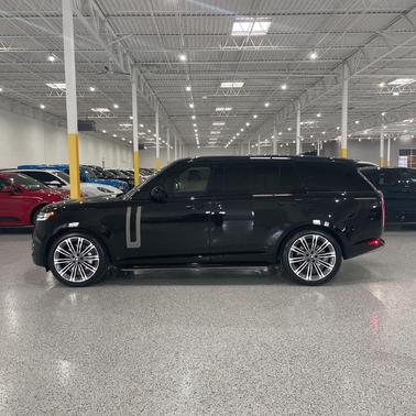 2025 Land Rover Range Rover P530 SE 7 Seat