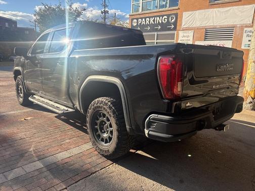 2023 GMC Sierra 1500 AT4X