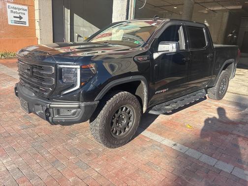 2023 GMC Sierra 1500 AT4X