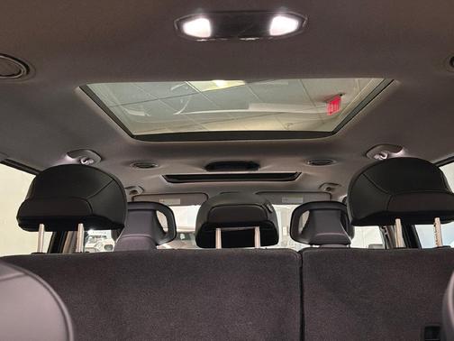Aurora Black 2024 Kia EV9 Wind