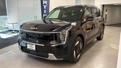 Aurora Black 2024 Kia EV9 Wind