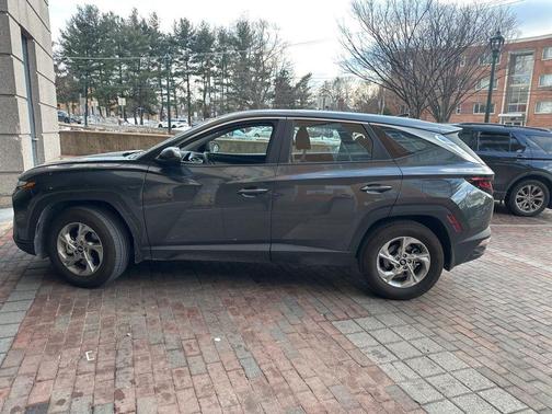 2024 Hyundai TUCSON SE