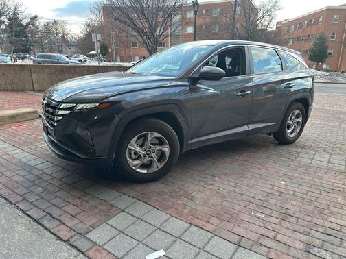 2024 Hyundai TUCSON SE