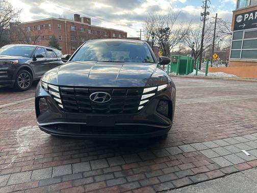 2024 Hyundai TUCSON SE