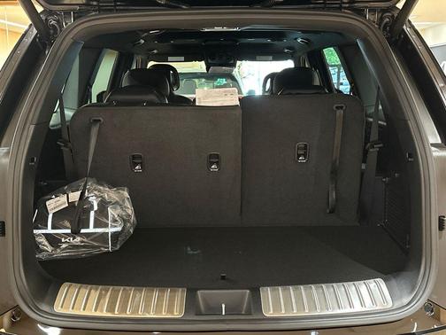 Ebony 2027 Kia Telluride SX