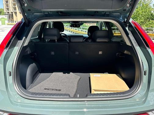 Green 2026 Kia Niro SX Touring