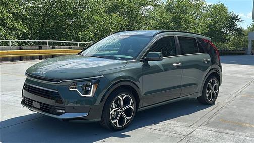 Green 2026 Kia Niro SX Touring