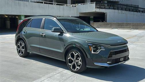 Green 2026 Kia Niro SX Touring