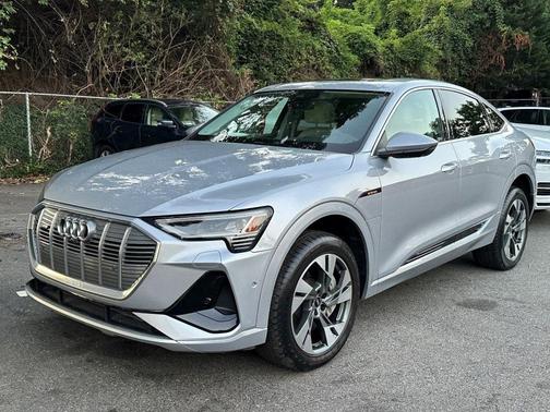 2021 Audi e-tron Prestige