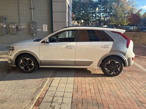 2023 Kia Niro EV Wave