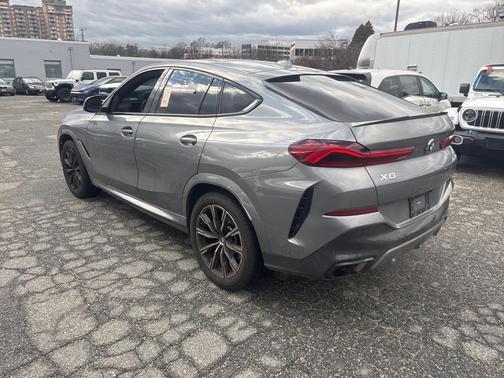 2024 BMW X6 xDrive40i