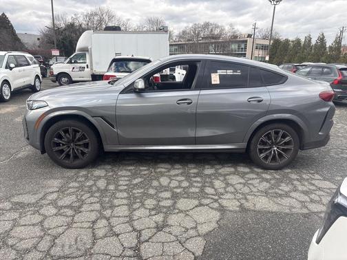 2024 BMW X6 xDrive40i