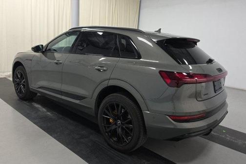 2023 Audi e-tron Premium
