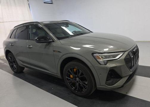2023 Audi e-tron Premium