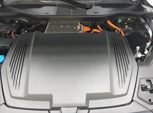 2023 Audi e-tron Premium