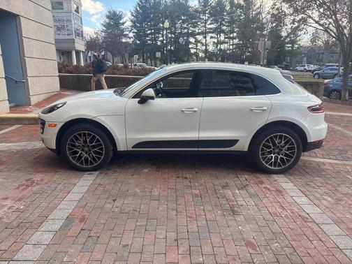 2018 Porsche Macan S