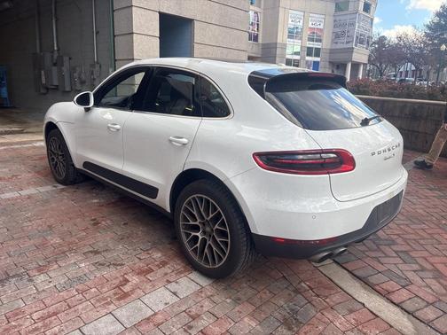2018 Porsche Macan S