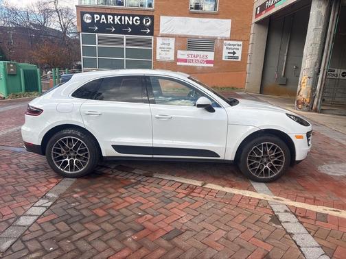 2018 Porsche Macan S