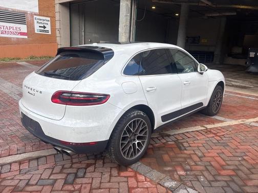 2018 Porsche Macan S