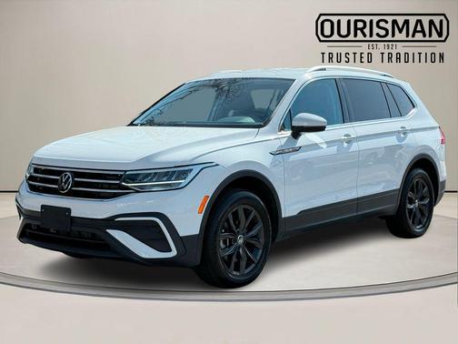Pure White 2024 Volkswagen Tiguan 2.0T SE