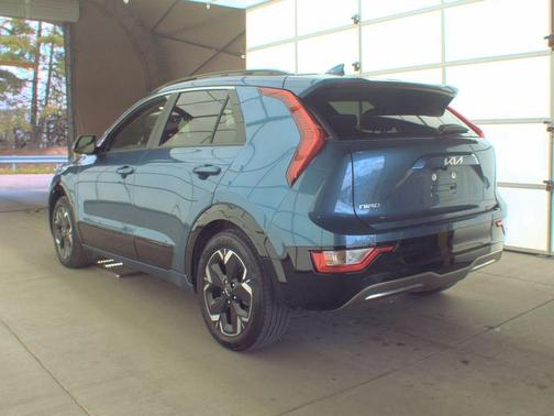 Mineral Blue 2023 Kia Niro EV Wind
